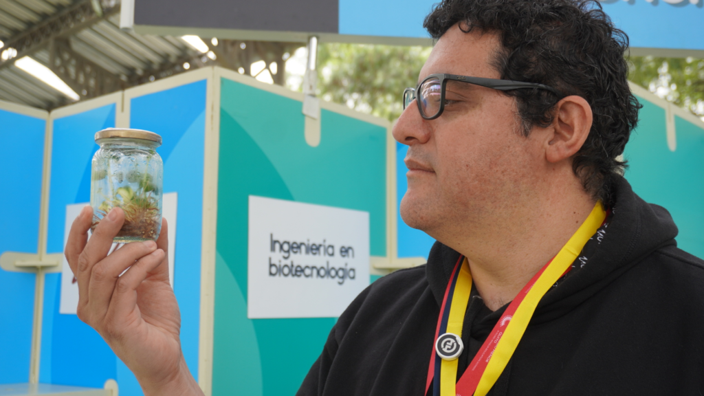 Fernando Rivas: Ingeniero Biotecnólogo.