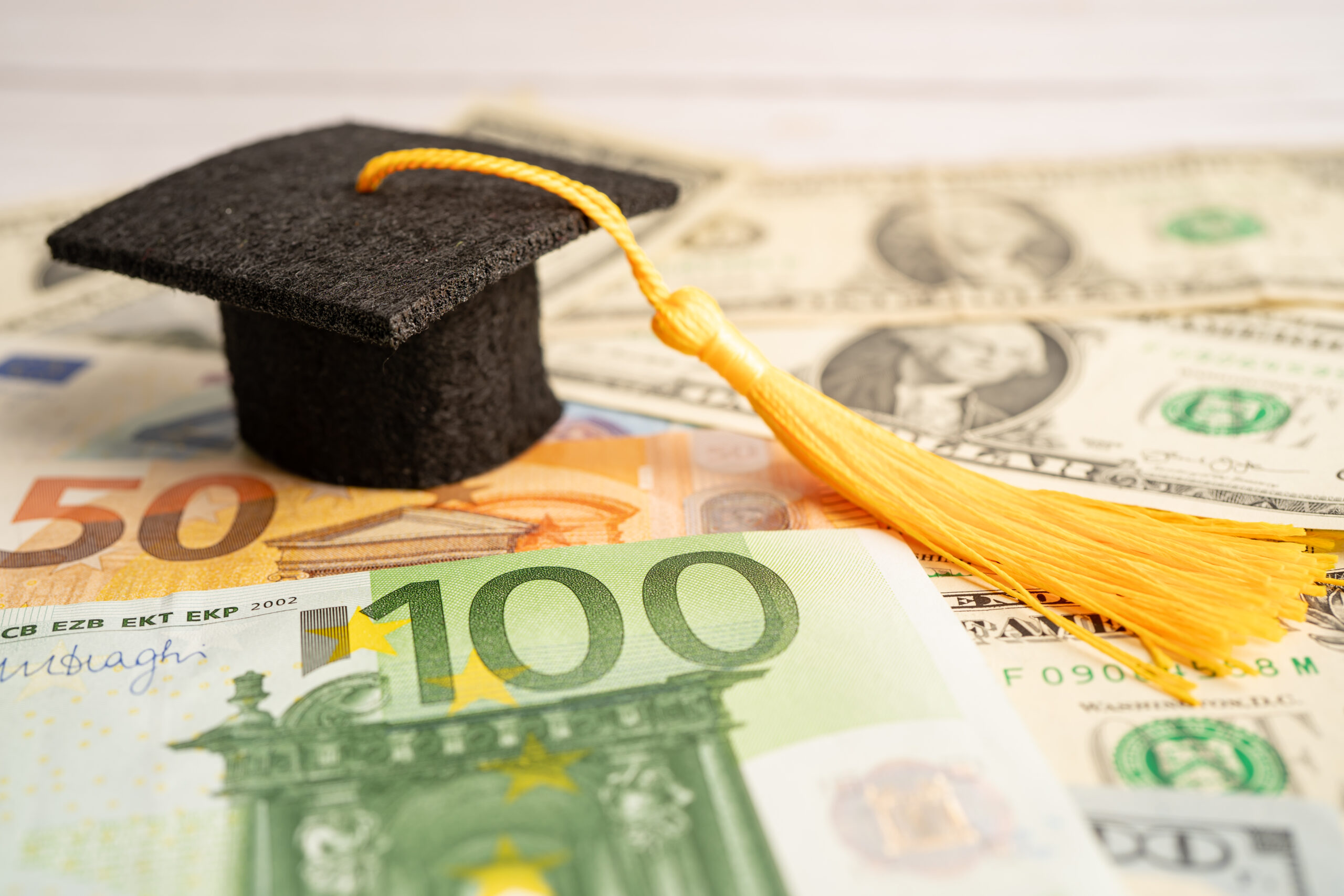 Cómo financiar tu carrera universitaria sin improvisar